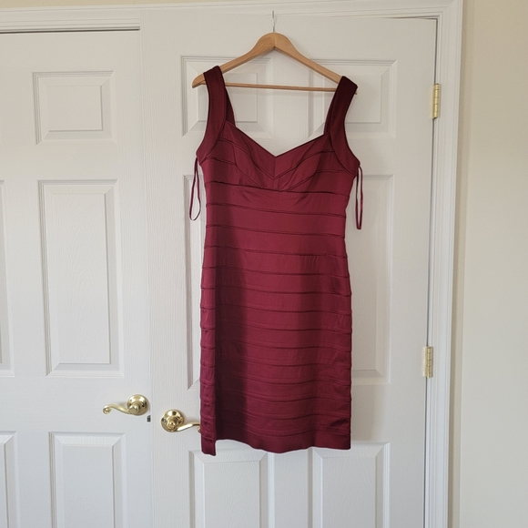 Lauren Ralph Lauren Dresses & Skirts - Lauren by Ralph Lauren cocktail dress